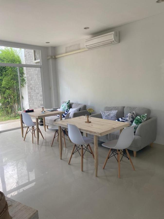The Chu Cafe / Guesthouse Nai Harn エクステリア 写真